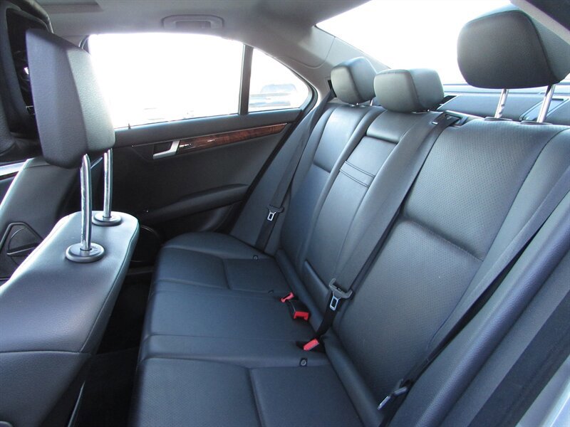 Used 2012 Mercedes-Benz C 250 Sedan image 25