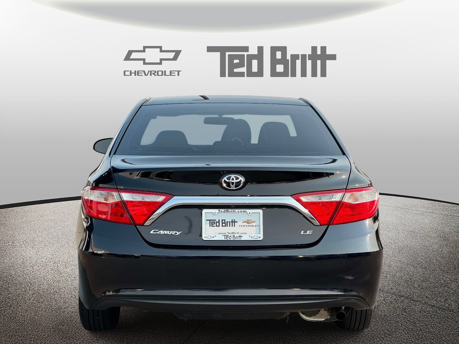 Used 2017 Toyota Camry LE FWD image 3