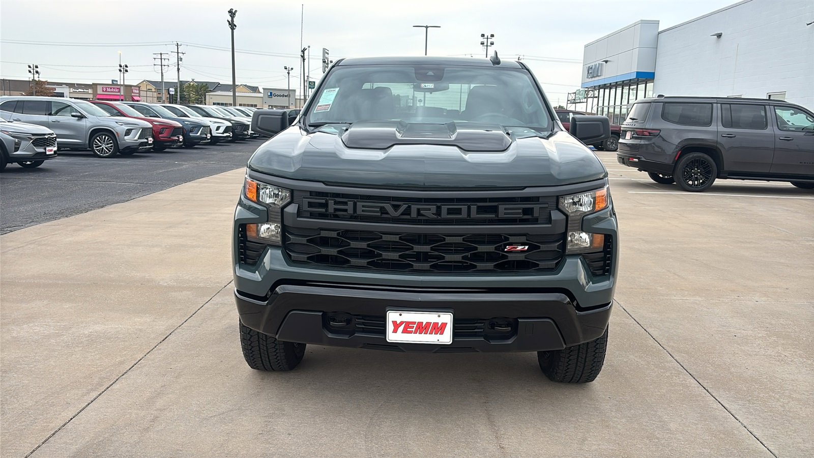 New 2026 Chevrolet Silverado 1500 Custom Trail Boss w/ Turbomax Blackout Package image 4