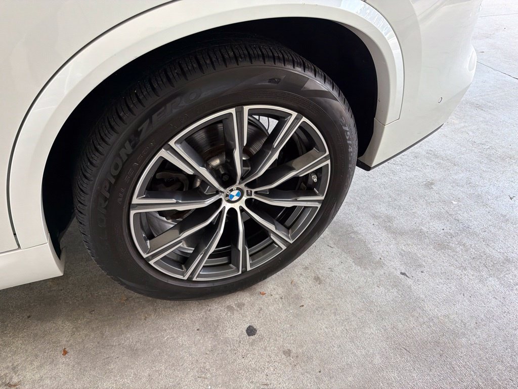Used 2021 BMW X5 xDrive40i w/ M Sport Package AWD/4WD image 20