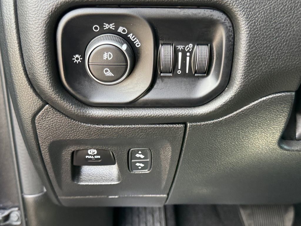 Used 2025 RAM 1500 Big Horn AWD/4WD image 22