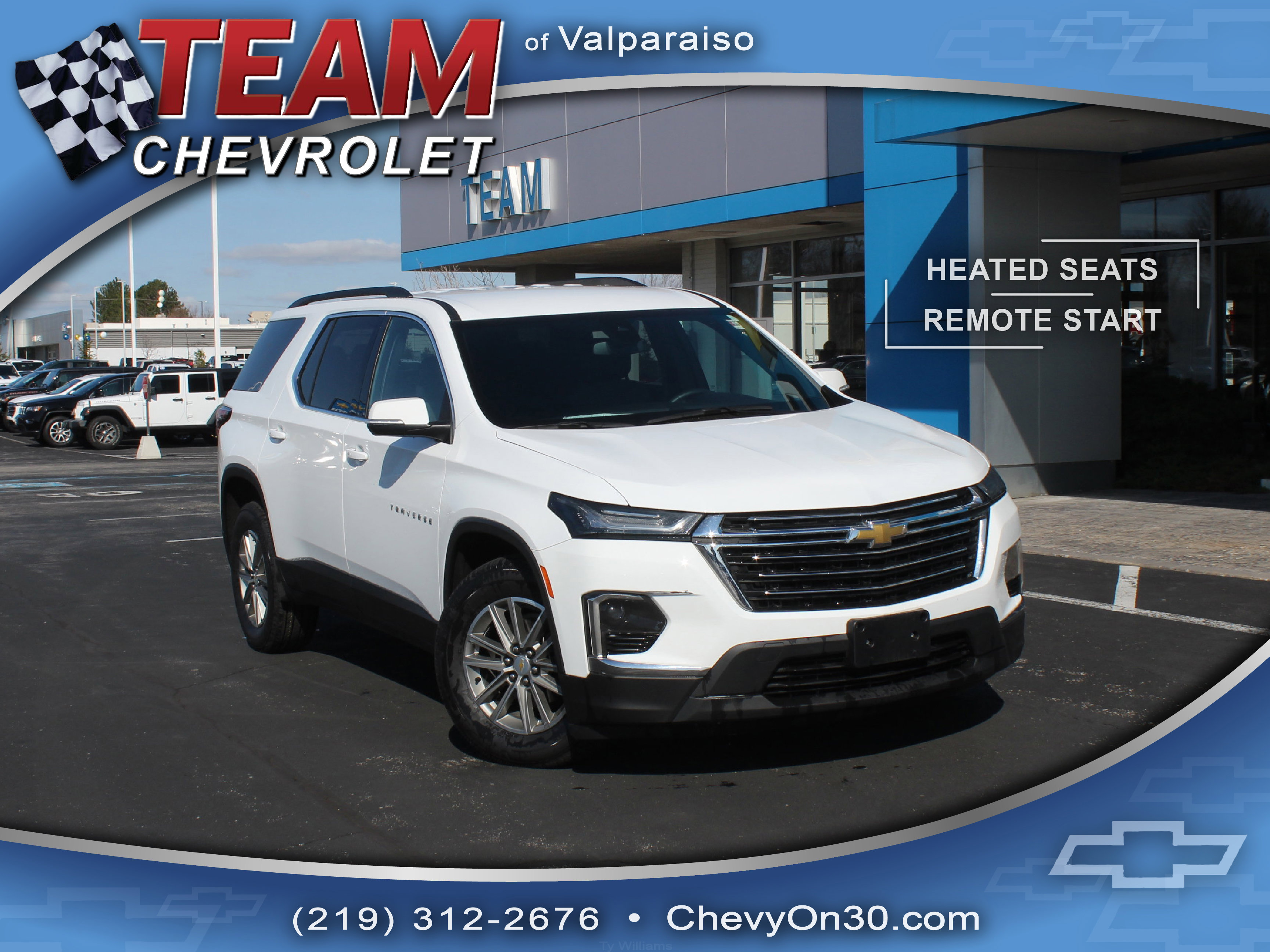 Used 2023 Chevrolet Traverse LT image 1