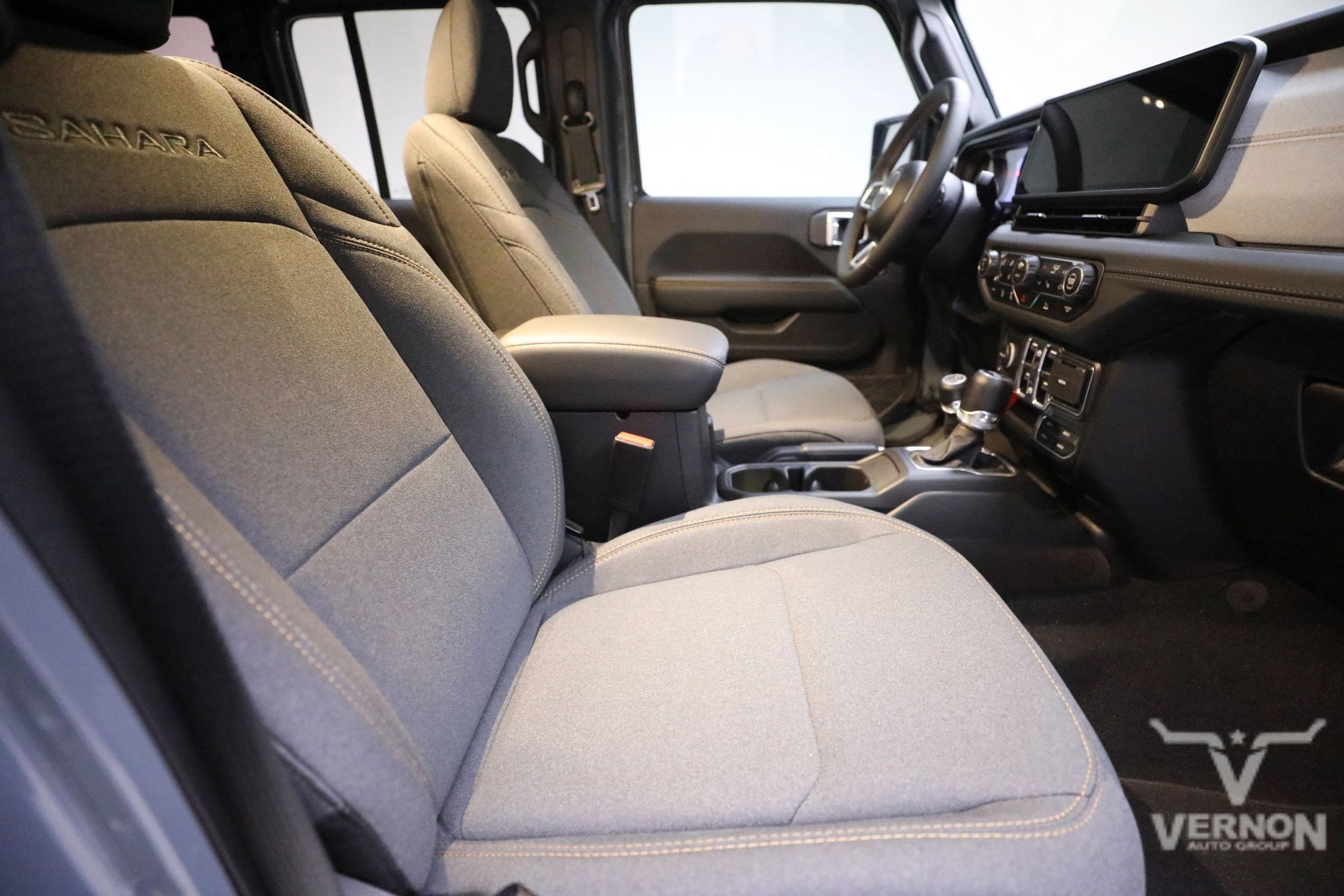 New 2024 Jeep Wrangler Sahara w/ Technology Group image 21