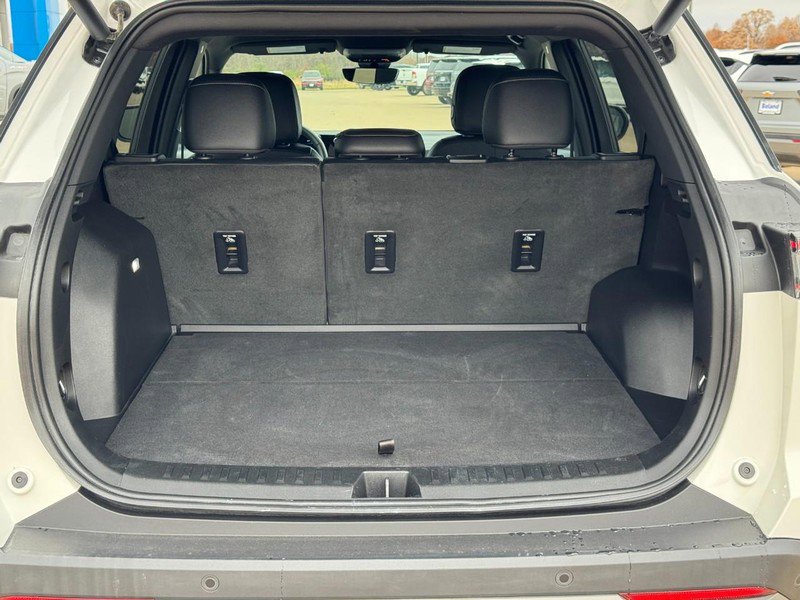 Used 2025 Chevrolet Equinox LT w/ Convenience Package II image 4