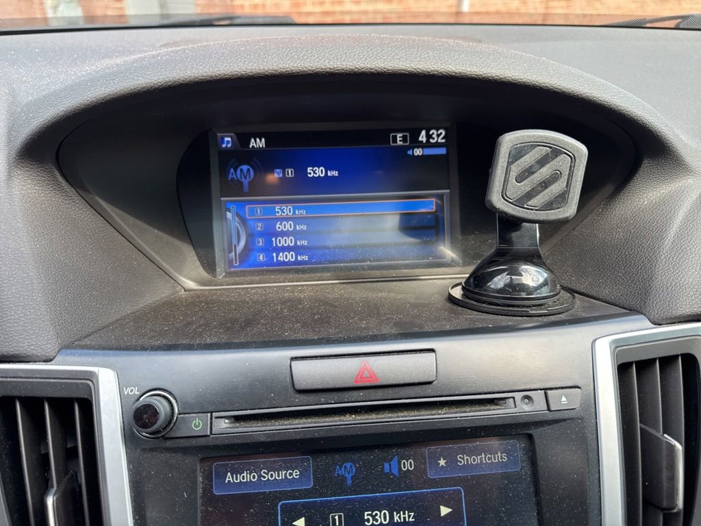 Used 2017 Acura TLX FWD image 18