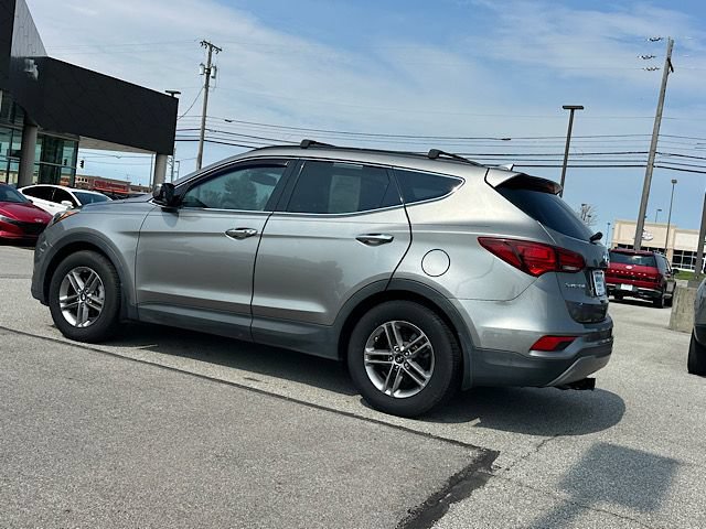 Used 2017 Hyundai Santa Fe Sport FWD image 4