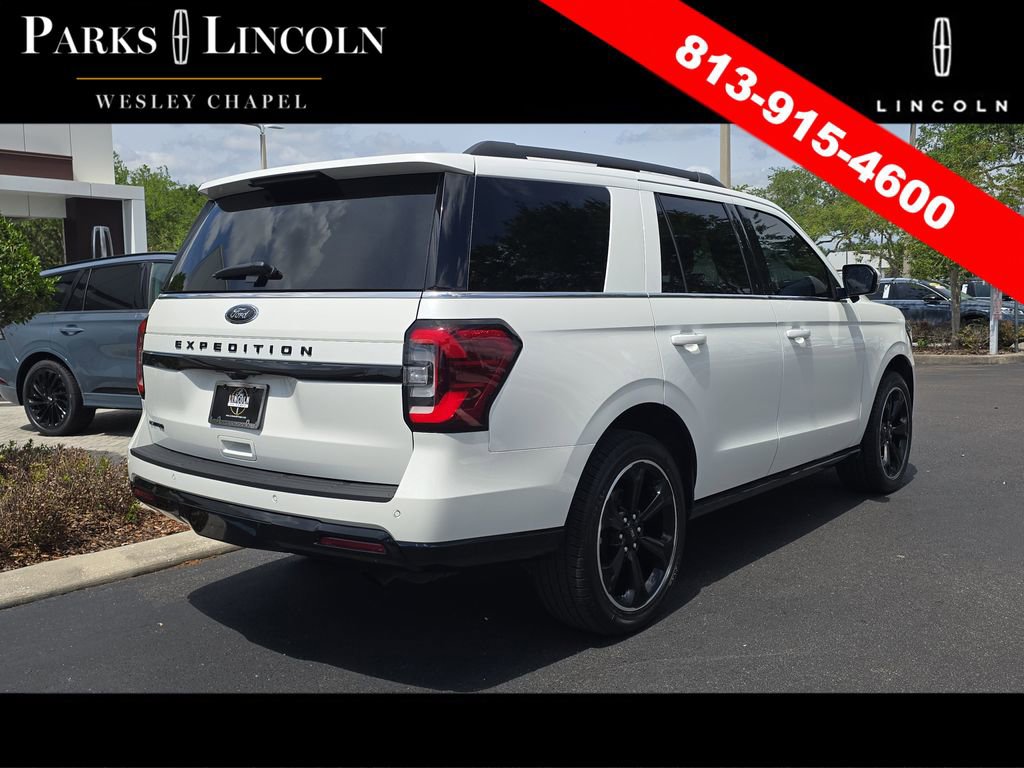 Used 2023 Ford Expedition Limited RWD image 4