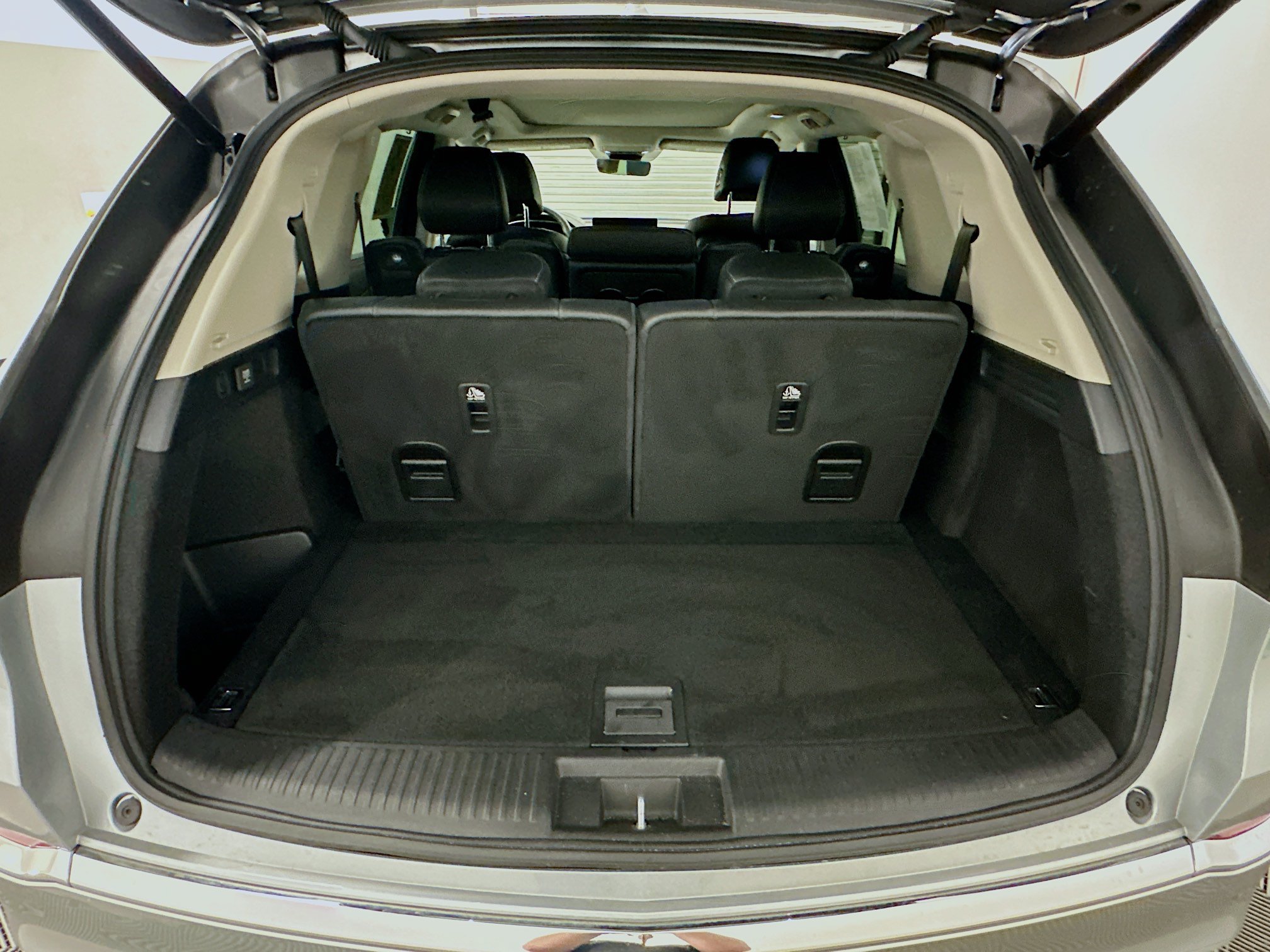 Used 2023 Acura MDX SH-AWD w/ Technology Package image 32