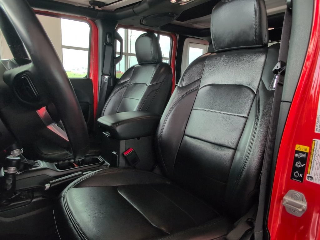 Used 2023 Jeep Wrangler Unlimited Sahara AWD/4WD image 17