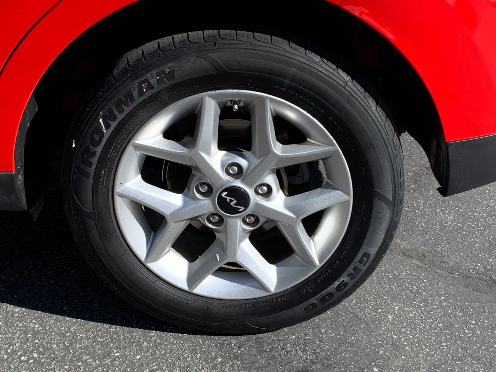 Used 2025 Kia Soul LX w/ LX Technology Package image 28