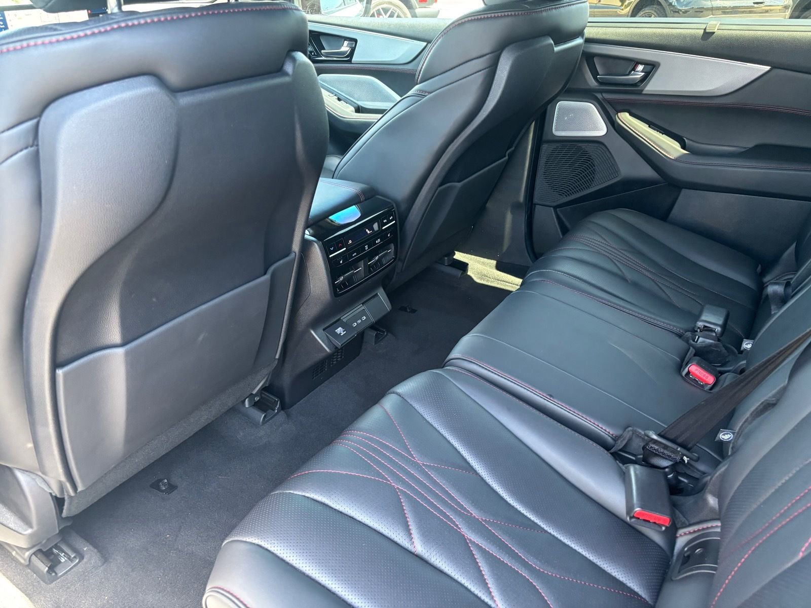 Used 2025 Acura MDX A-Spec image 18