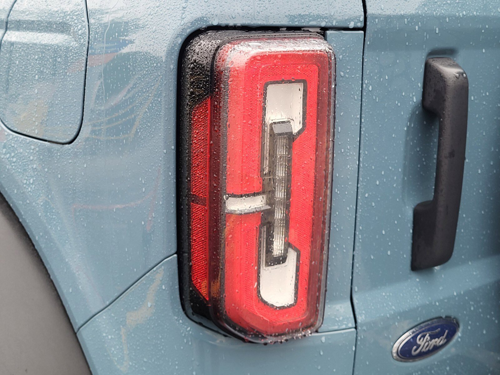 Used 2022 Ford Bronco Badlands image 9