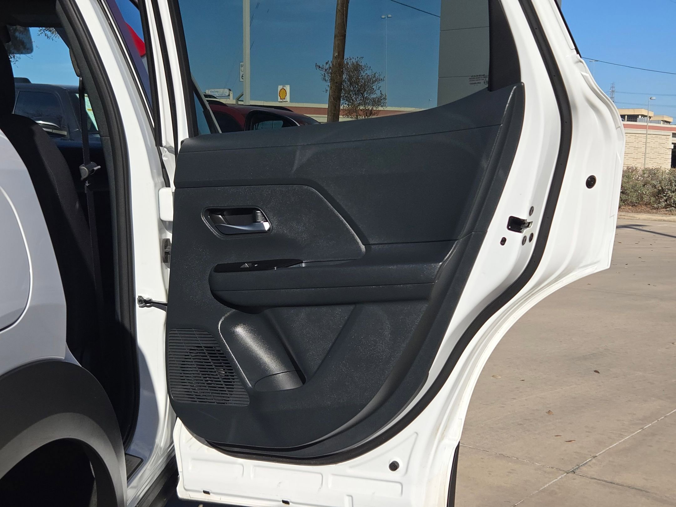 Certified 2025 Nissan Kicks SV w/ Illumination Package image 25