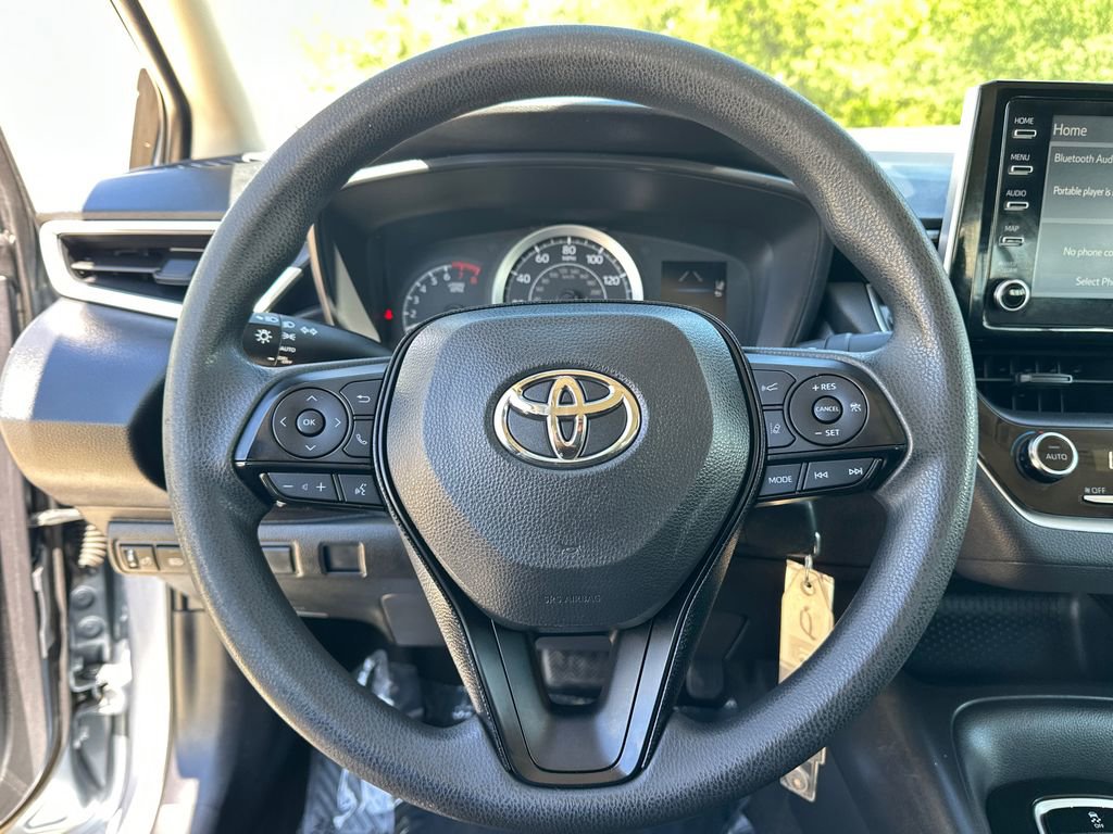 Used 2020 Toyota Corolla LE FWD image 30