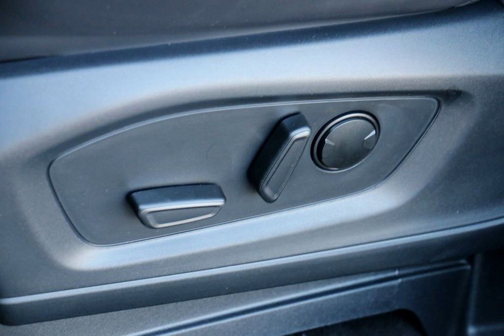 New 2026 Ford Explorer ST-Line w/ ST-Line Street Pack image 18