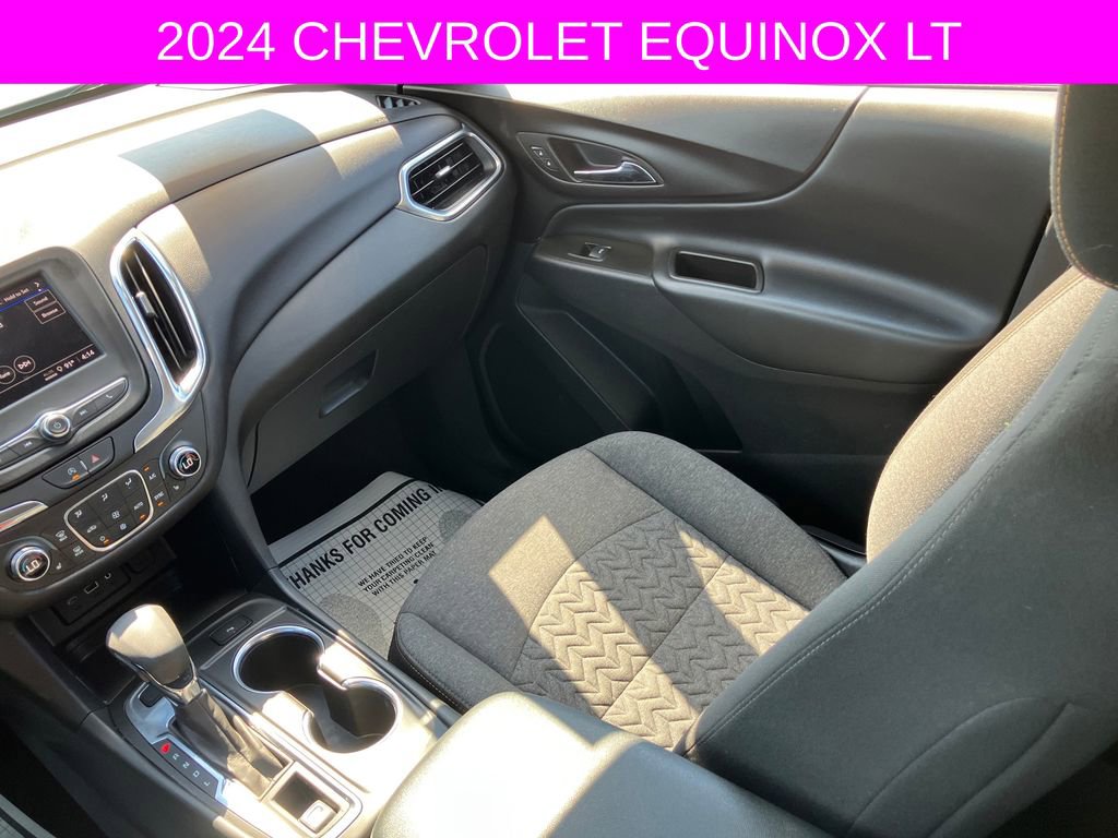 Used 2024 Chevrolet Equinox LT AWD/4WD image 23