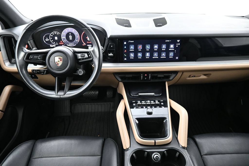 Certified 2024 Porsche Cayenne AWD/4WD image 6