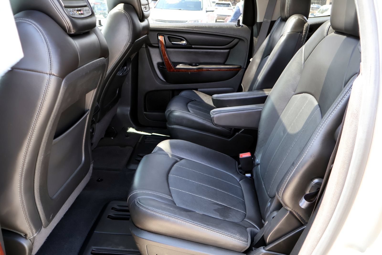 Used 2014 Chevrolet Traverse LTZ FWD image 15