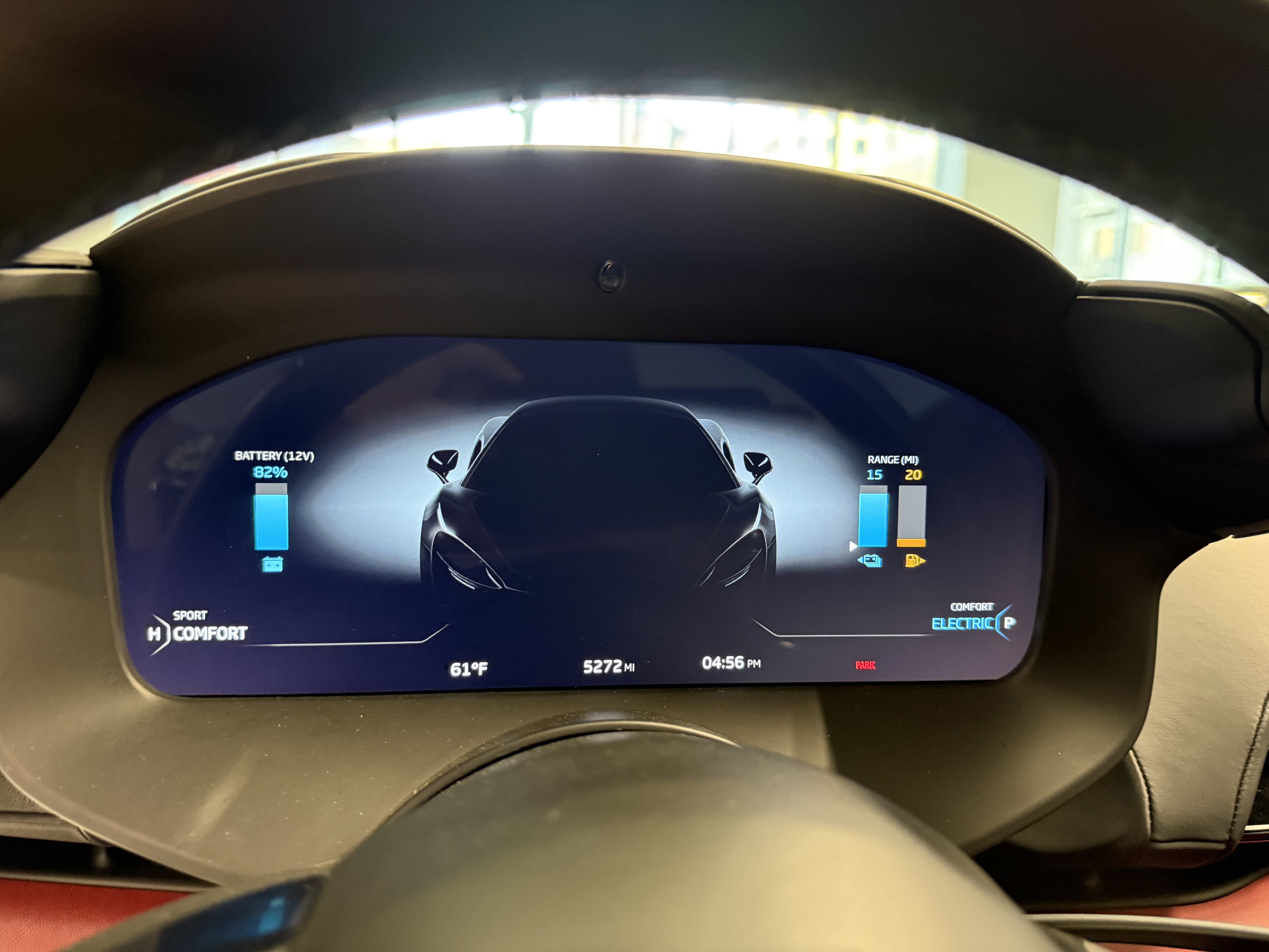 Used 2023 McLaren Artura image 14