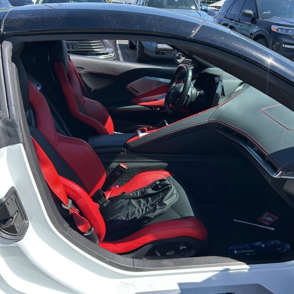 Used 2021 Chevrolet Corvette Stingray Preferred Cpe w/ Z51 Performance Package RWD image 8