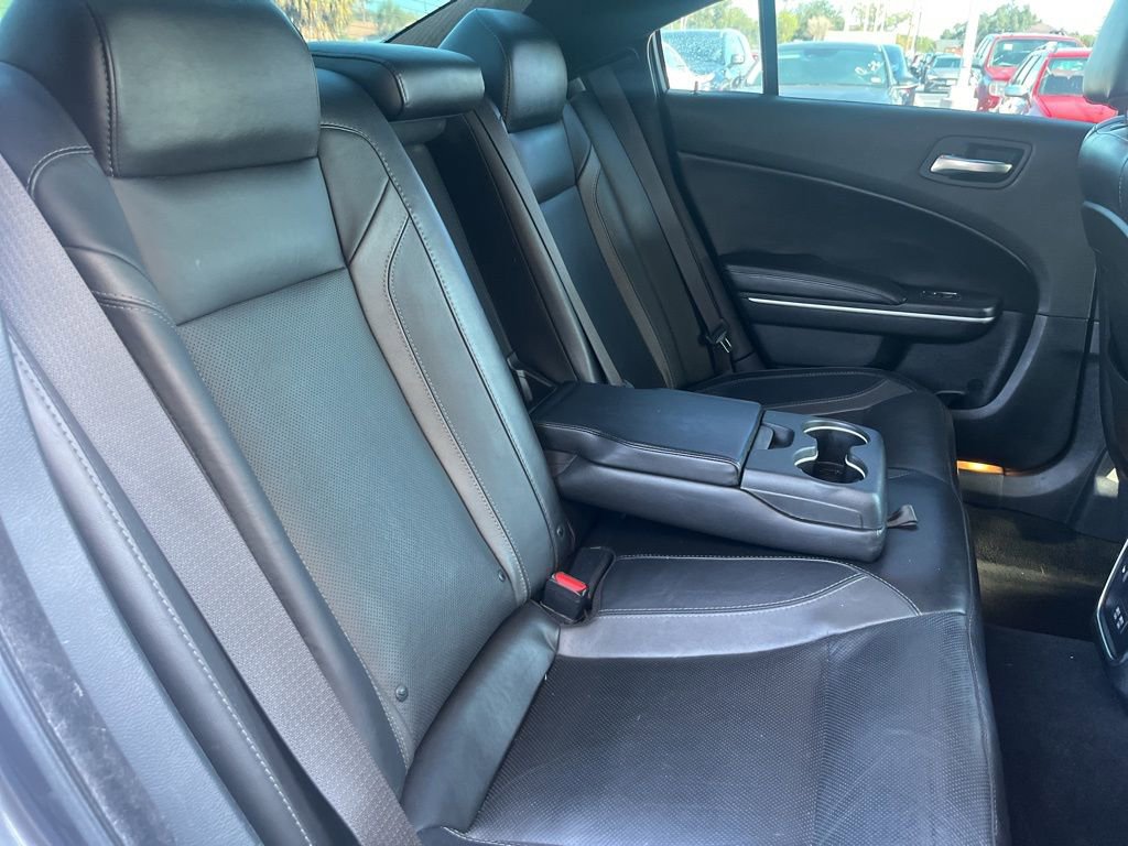 Used 2020 Dodge Charger SXT w/ Leather Interior Group image 17