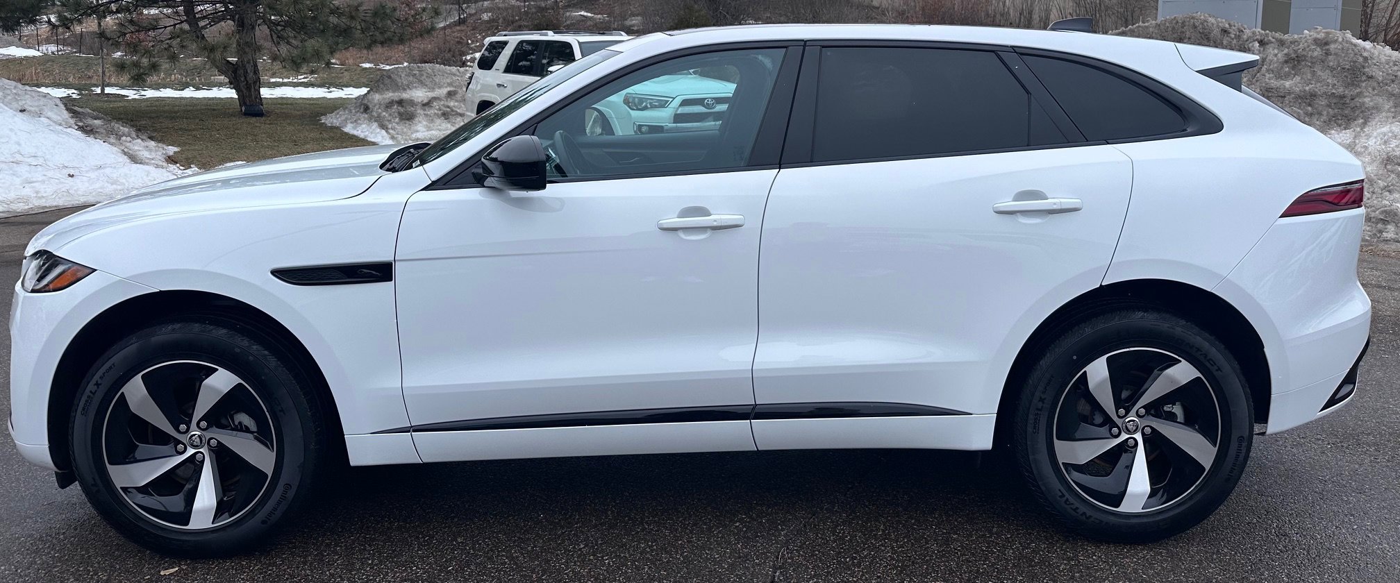 Certified 2025 Jaguar F-PACE R-Dynamic S image 7