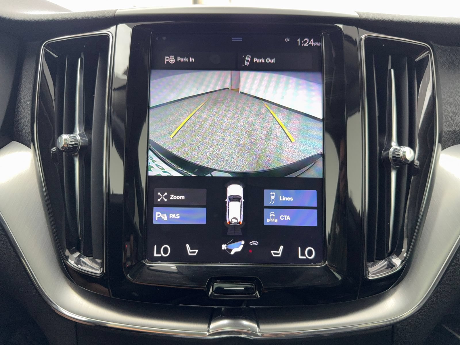 Used 2019 Volvo XC60 T5 Momentum w/ Premium Package AWD/4WD image 29
