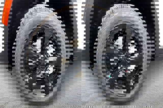 New 2025 Jeep Grand Cherokee Limited w/ Luxury Tech Group II image 13