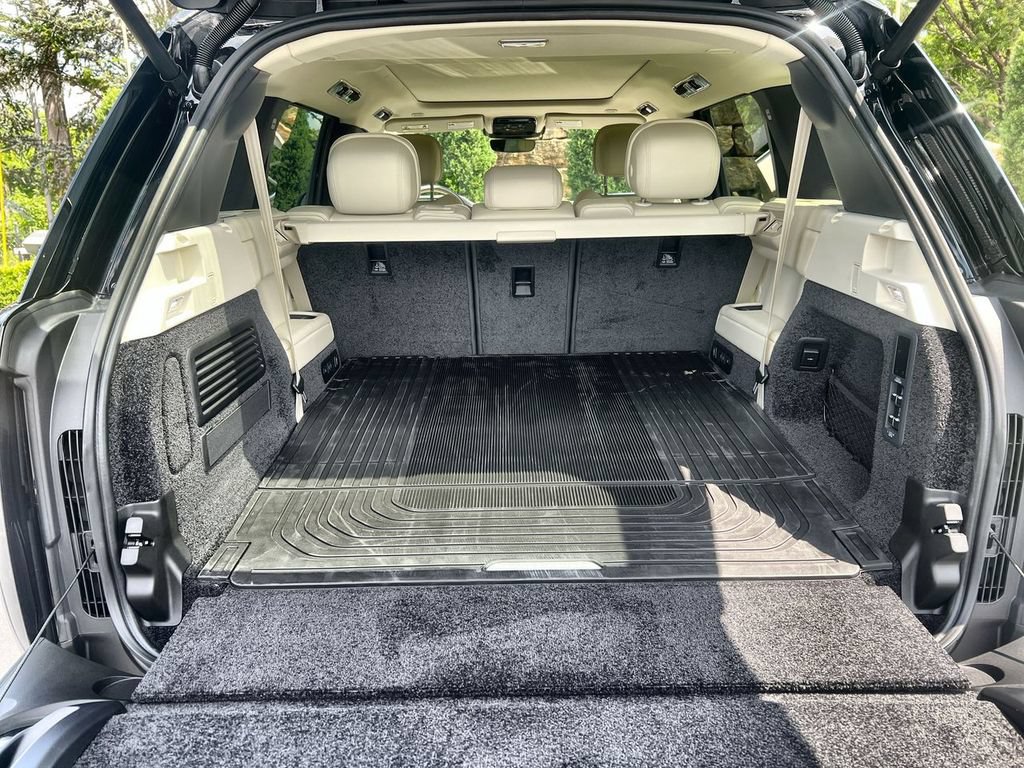 New 2026 Land Rover Range Rover Long Wheelbase SE AWD/4WD image 18