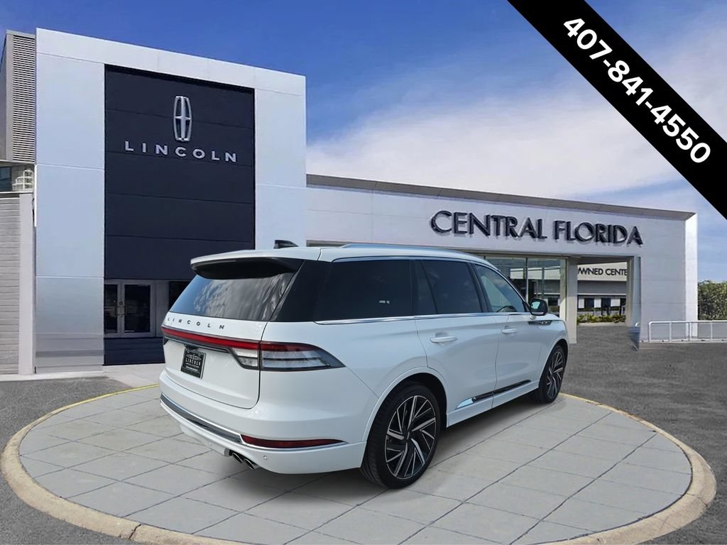New 2025 Lincoln Aviator Black Label AWD/4WD image 3