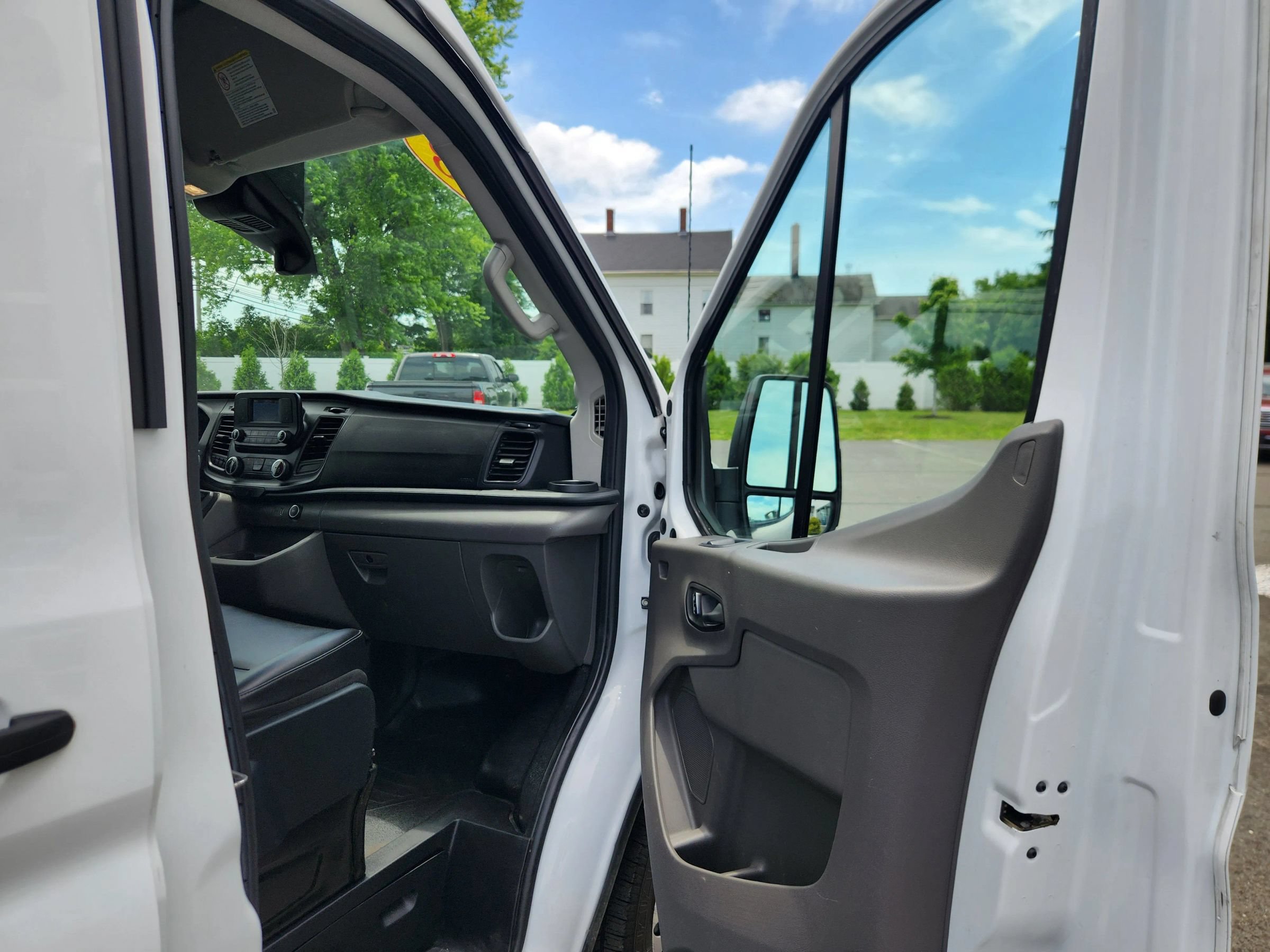 Used 2023 Ford Transit 250 Medium Roof AWD w/ Load Area Protection Package image 31