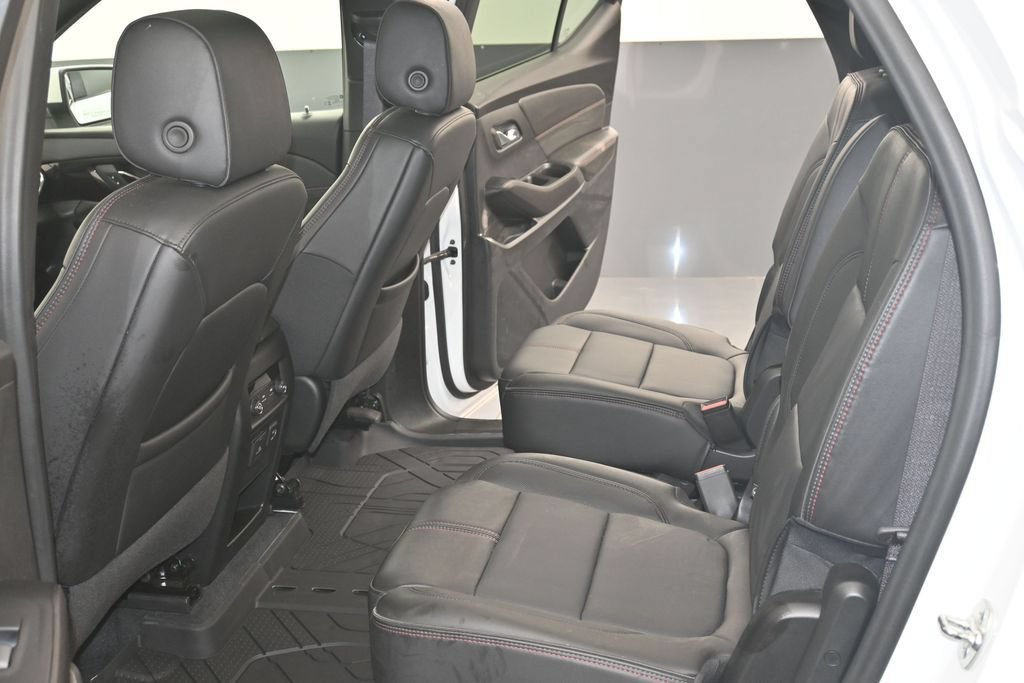 Certified 2023 Chevrolet Traverse RS w/ LPO, Floor Liner Package AWD/4WD image 13
