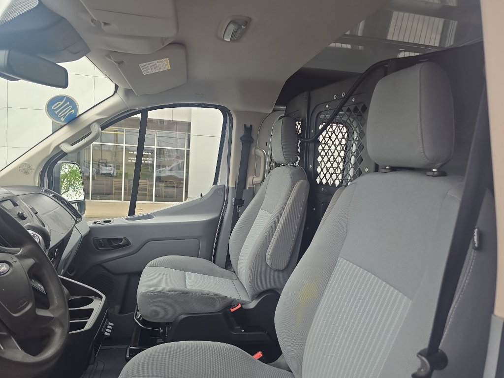 Used 2016 Ford Transit 250 130 Low Roof RWD image 18