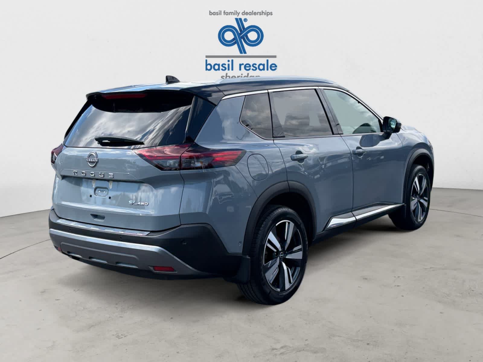 Used 2023 Nissan Rogue SL w/ SL Premium Package AWD/4WD image 6