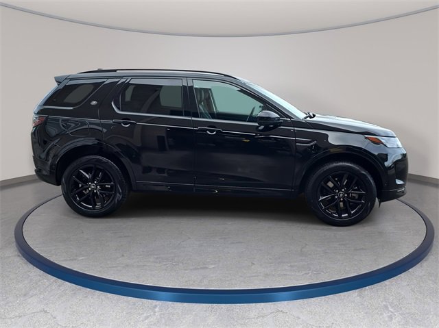 Used 2025 Land Rover Discovery Sport S image 4