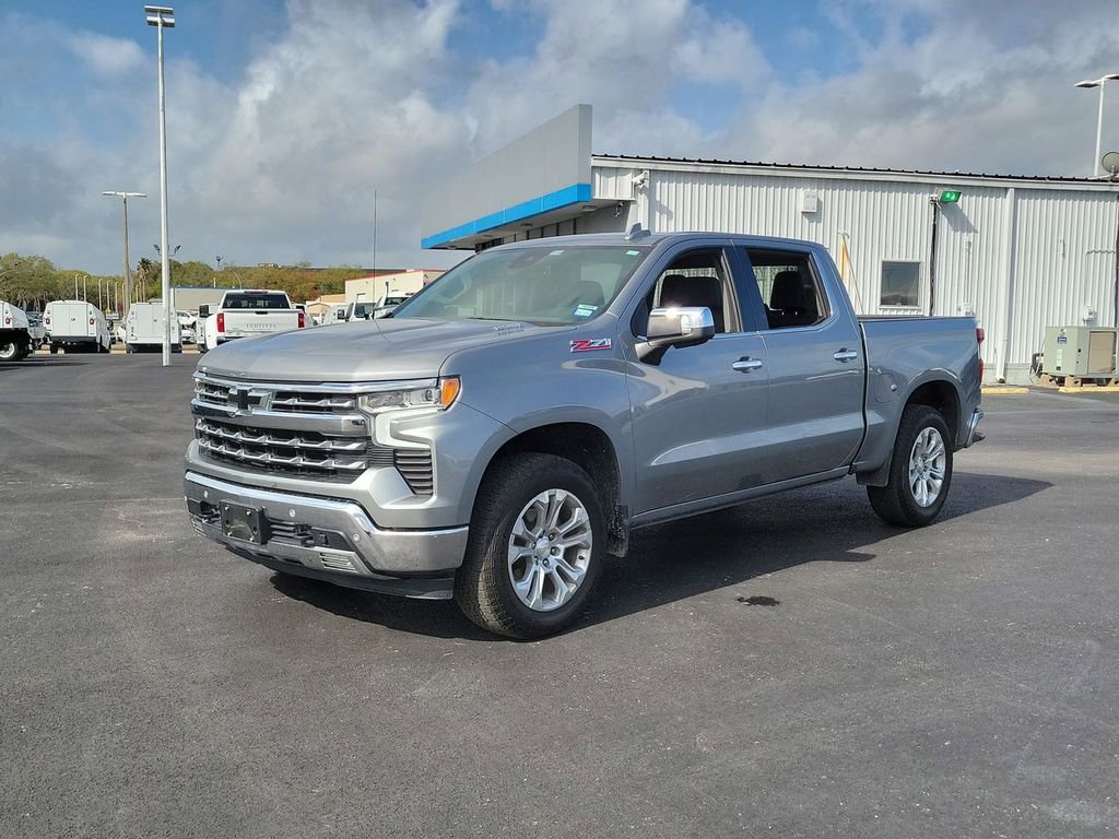 Used 2023 Chevrolet Silverado 1500 LTZ image 2