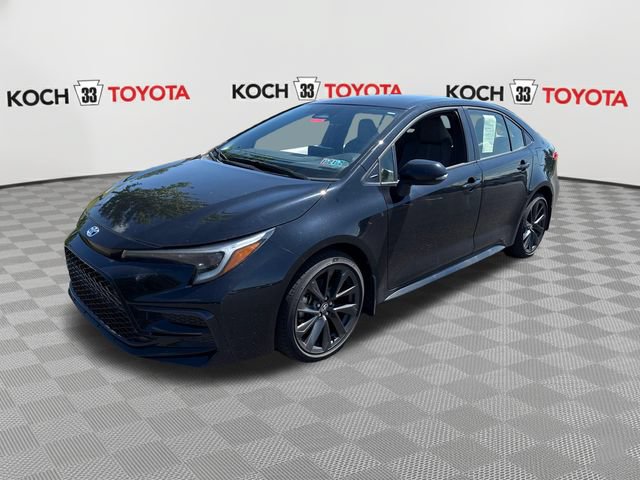 Certified 2025 Toyota Corolla SE FWD image 3