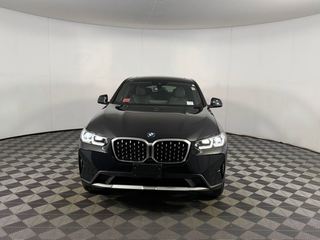 Used 2025 BMW X4 xDrive30i AWD/4WD image 5