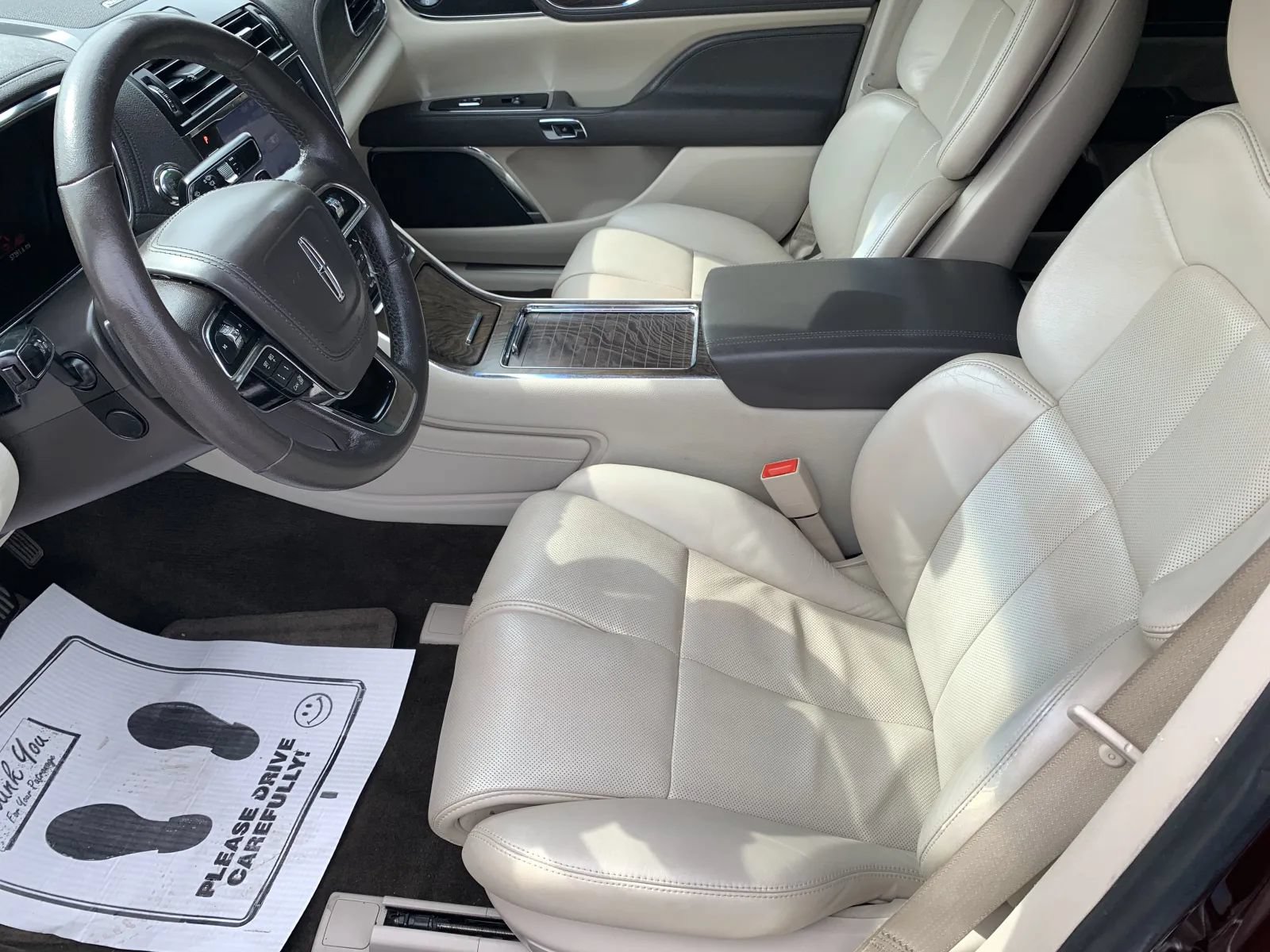 Used 2020 Lincoln Continental w/ Premium Package FWD image 25