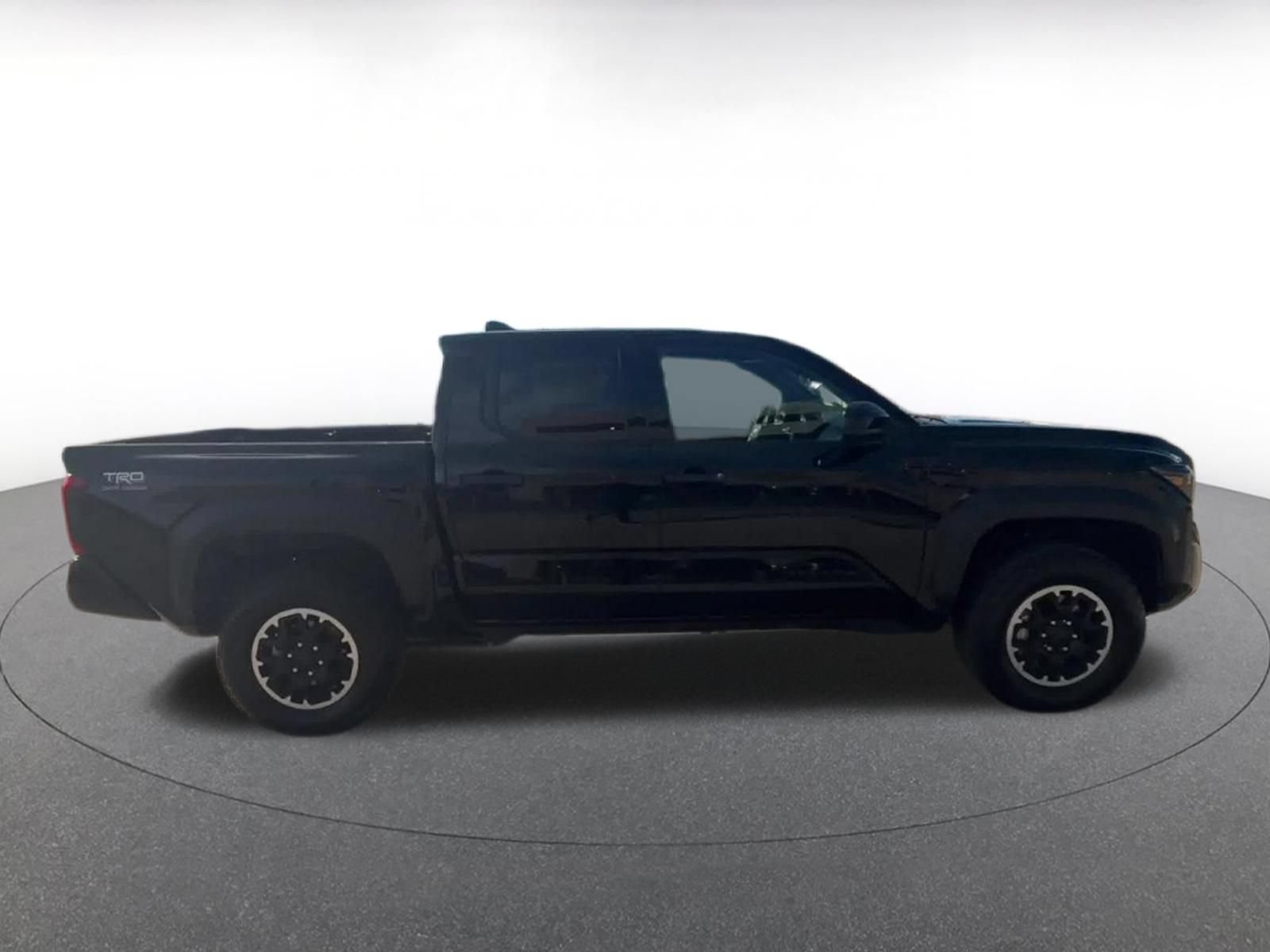 Used 2025 Toyota Tacoma TRD Off-Road AWD/4WD image 15