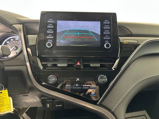 Used 2024 Toyota Camry SE image 22