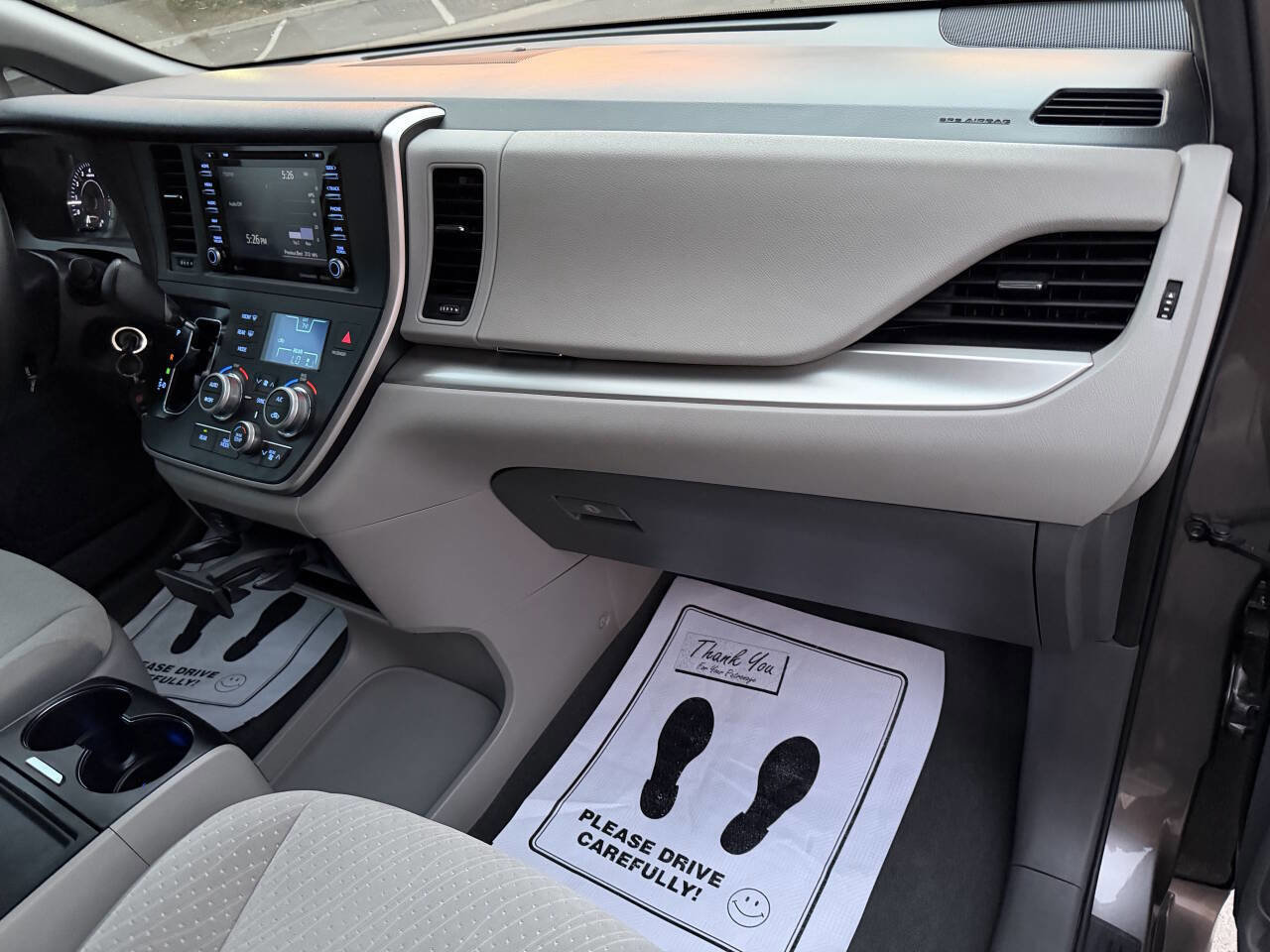 Used 2020 Toyota Sienna LE image 38