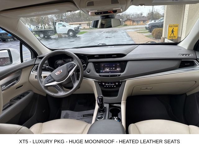 Used 2021 Cadillac XT5 Premium Luxury FWD image 13