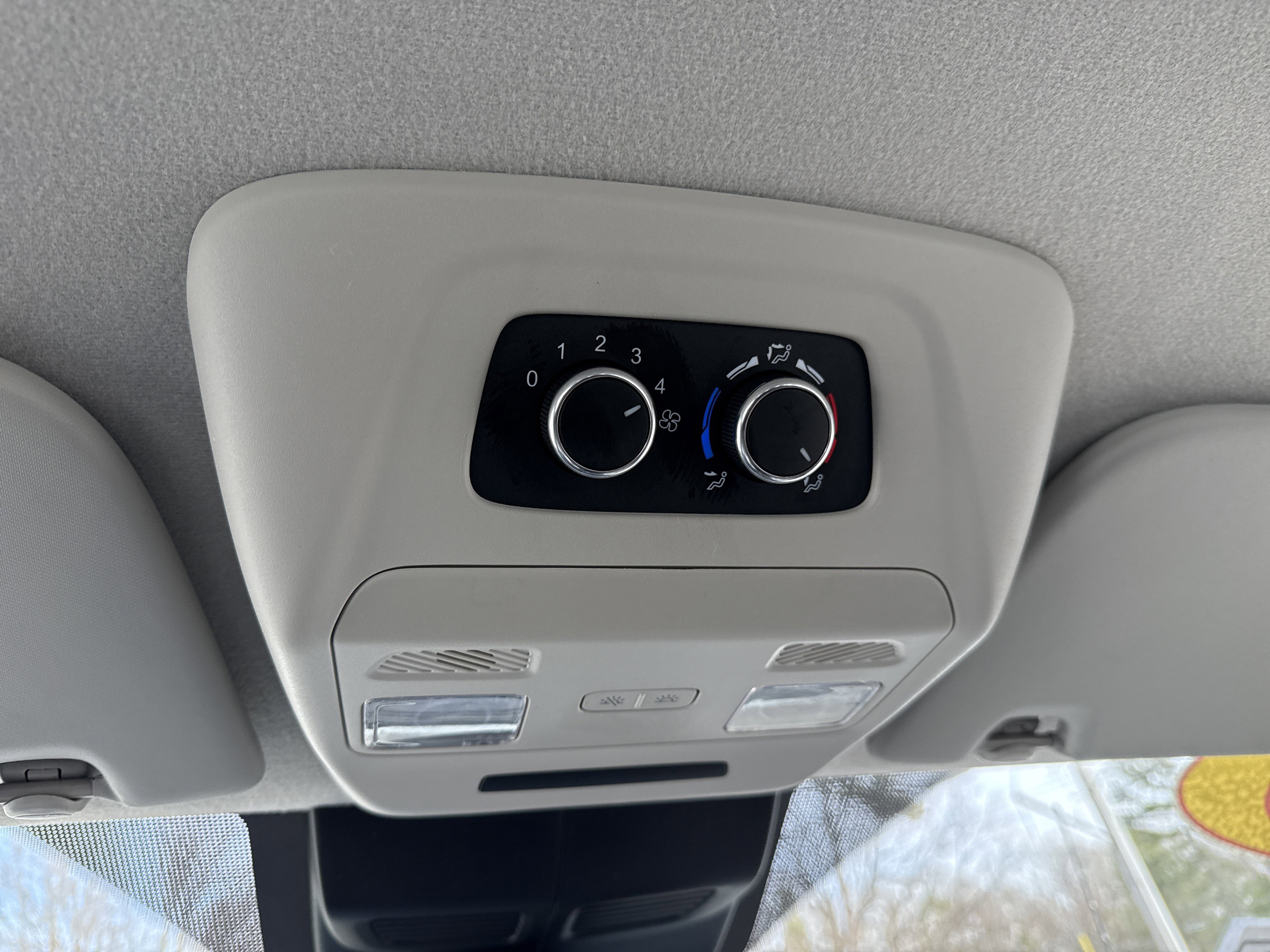 Used 2025 Ford Transit 350 XLT image 29