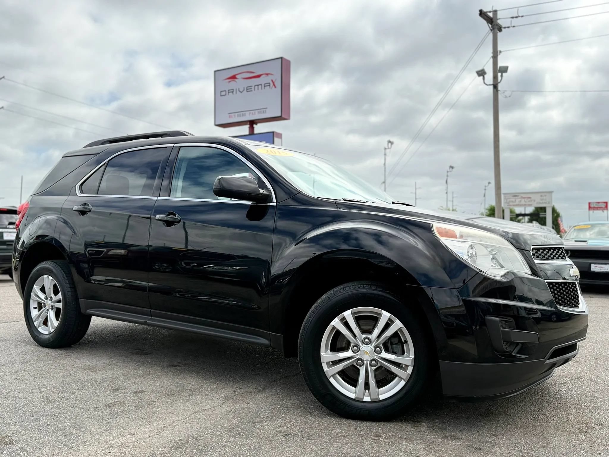 Used 2015 Chevrolet Equinox LT w/ Driver Convenience Package FWD image 2