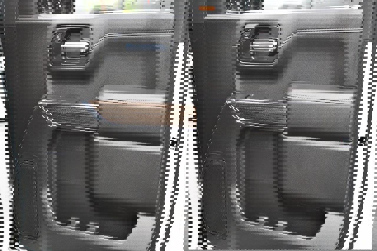 Used 2021 Chevrolet Silverado 1500 LT w/ LPO, Dark Essentials Package image 18