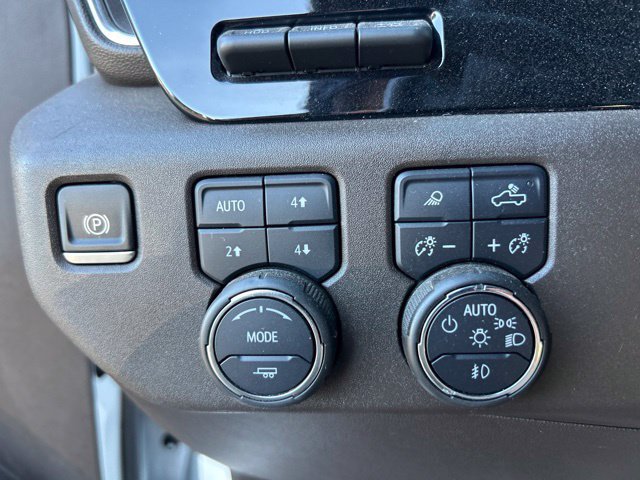 Used 2025 Chevrolet Silverado 1500 LTZ AWD/4WD image 15