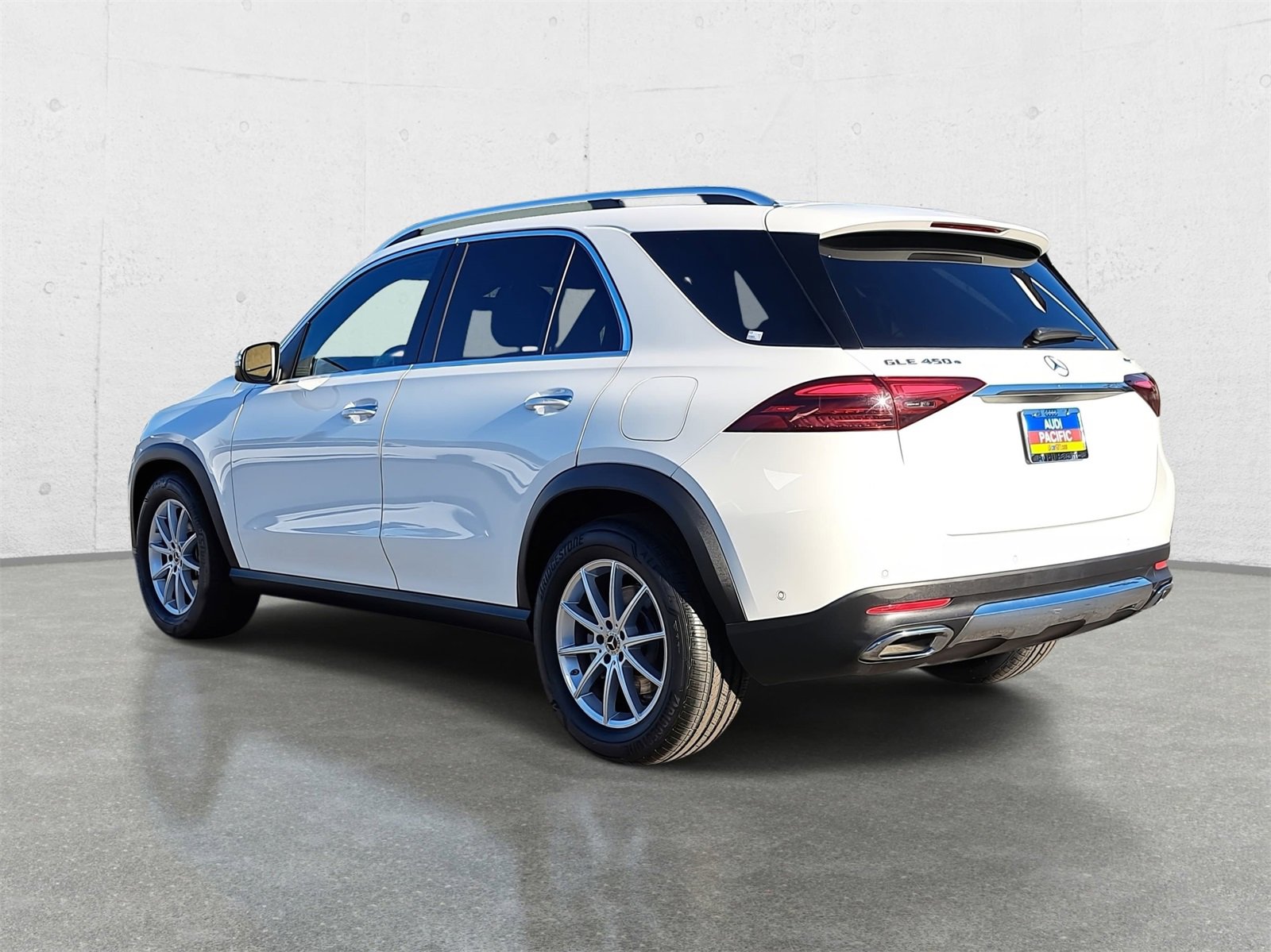 Used 2024 Mercedes-Benz GLE 450e 4MATIC image 7