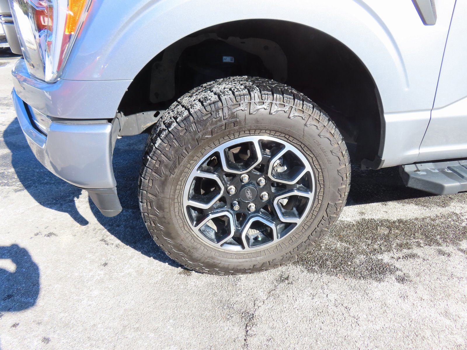 Used 2021 Ford F150 Lariat image 13