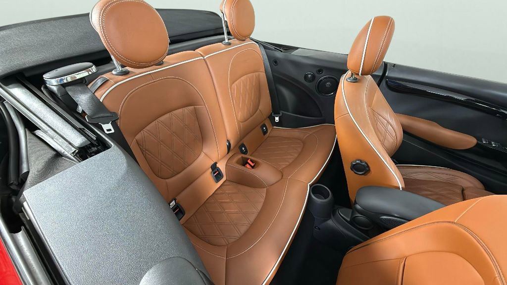 Used 2021 MINI Cooper S w/ Signature Upholstery Package FWD image 26